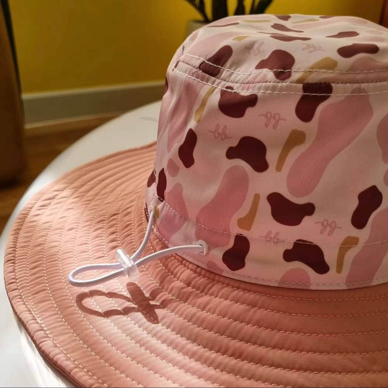 WIDE BUNKER PRINTED BUCKET HAT - PINK